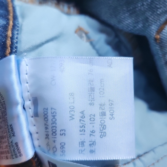 Levi's Dark Blue Distressed Jeans - Picture 15 of 16